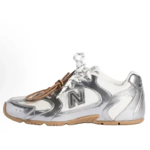 New Balance silver retro-style sports shoes