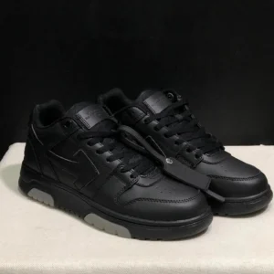 OFF black and white minimalist style board shoes