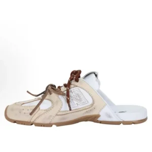 New Balance retro - style off - white slippers