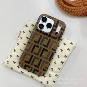 ParCla checkered retro-style phone case