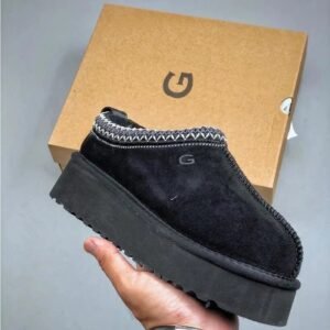 UGG thick-soled retro-style black boots