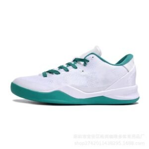 Nike Kobe series basketball shoes in white and green color matching.