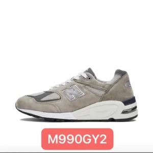 New Balance retro - style gray sports shoes