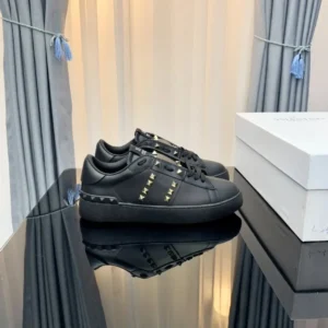 Valentino rivet trendy black shoes