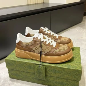 Gucci brown retro style board shoes