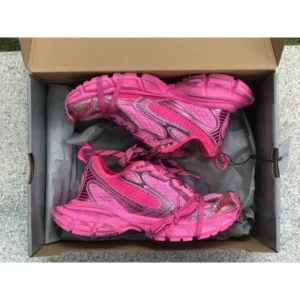 Balenciaga retro style pink sports shoes