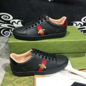 Gucci retro - style black casual shoes