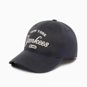 Retro style dark blue cap of MLB New York Yankees.