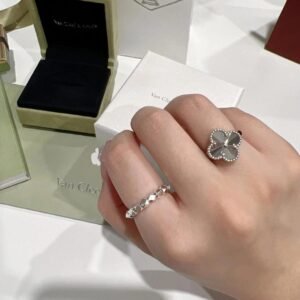 Van Cleef & Arpels Four-leaf Clover Silver Ring