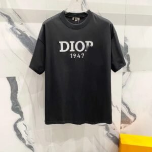 Dior 1947 minimalist style black T-shirt