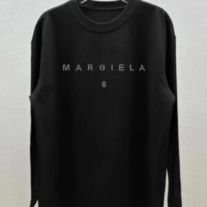The trendy and cool style black long-sleeved of Maison Margiela