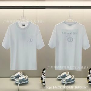 Dior minimalist style white T-shirt